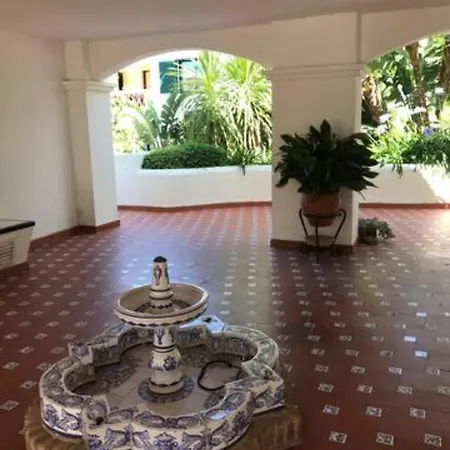 Pueblo Del Parque Avec Belle Terrasse *